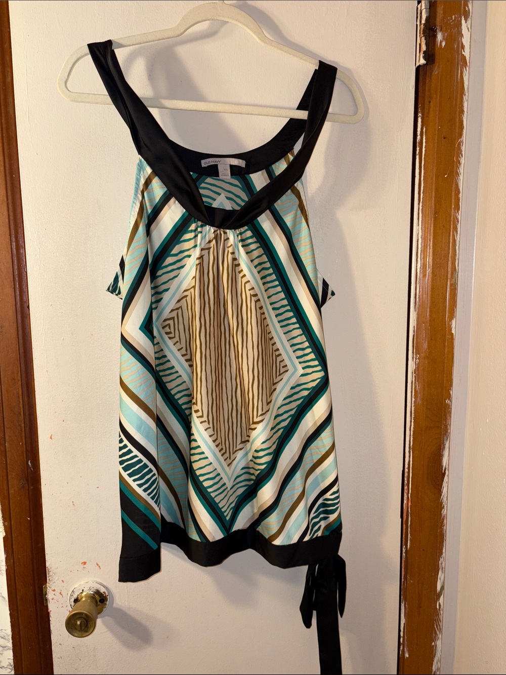 *4 for $25*Old Navy Geometric Print Top with Black Trim, tie strap at waist.
